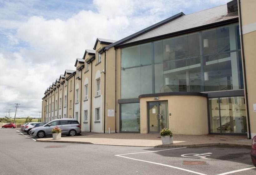 Lahinch Coast Hotel And Suites