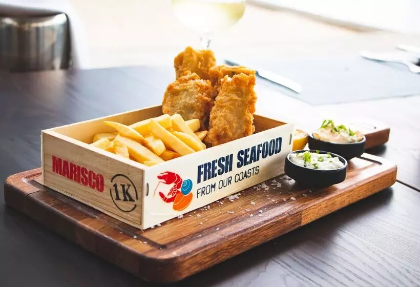 Le Suffren Hotel & Marina