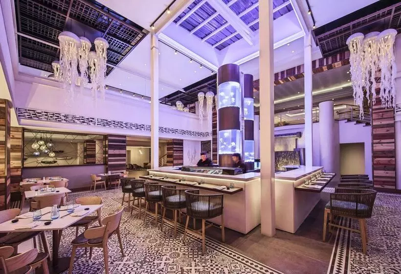 Le Suffren Hotel & Marina