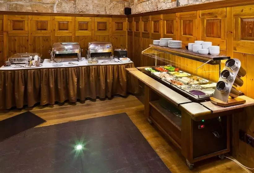 هتل Prague Inn