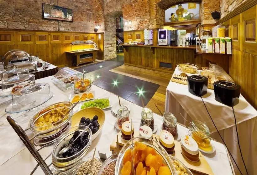 هتل Prague Inn