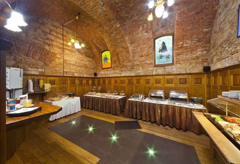 هتل Prague Inn