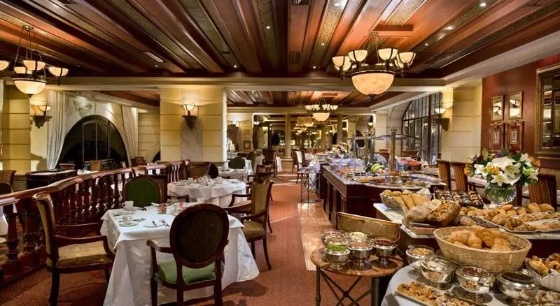 Hotel Raphael Suites