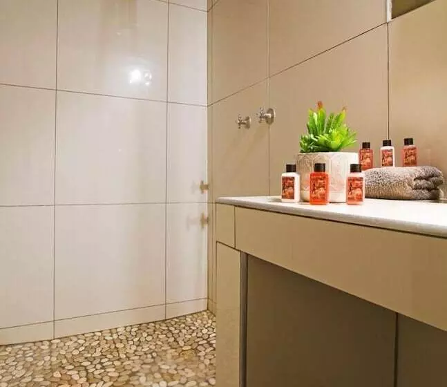 Hotel Twyfelfontein Country Lodge