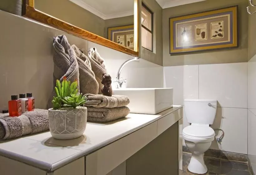 Hotel Twyfelfontein Country Lodge