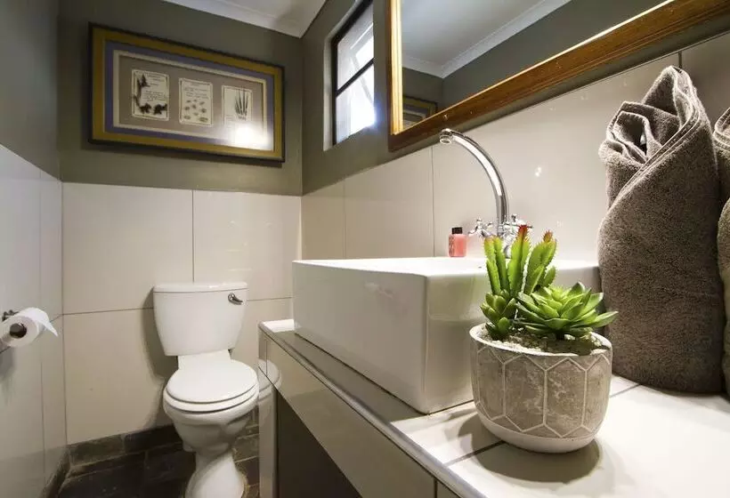 Hotel Twyfelfontein Country Lodge