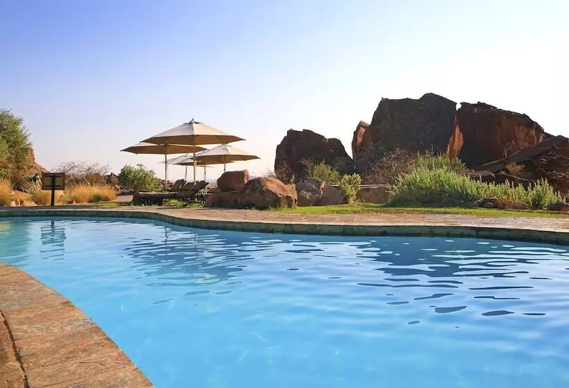 Hotel Twyfelfontein Country Lodge
