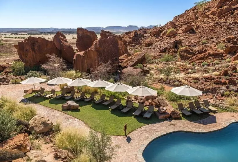 Hotel Twyfelfontein Country Lodge
