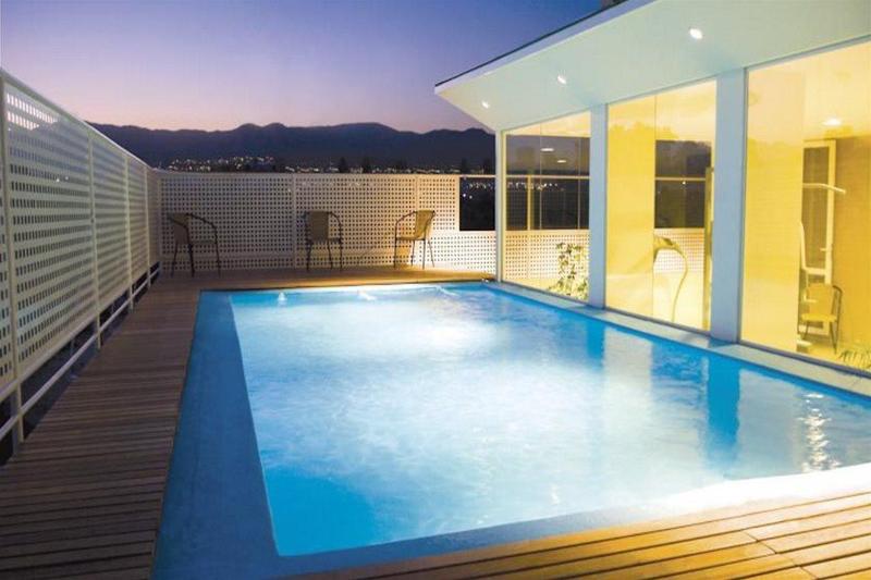 בית מלון כפרי Urbana Class