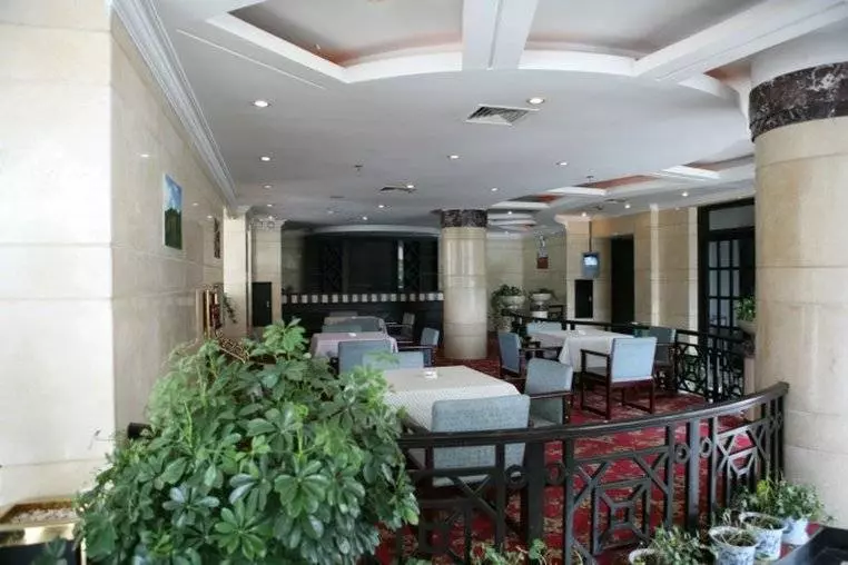 Hotel Zhaxidele