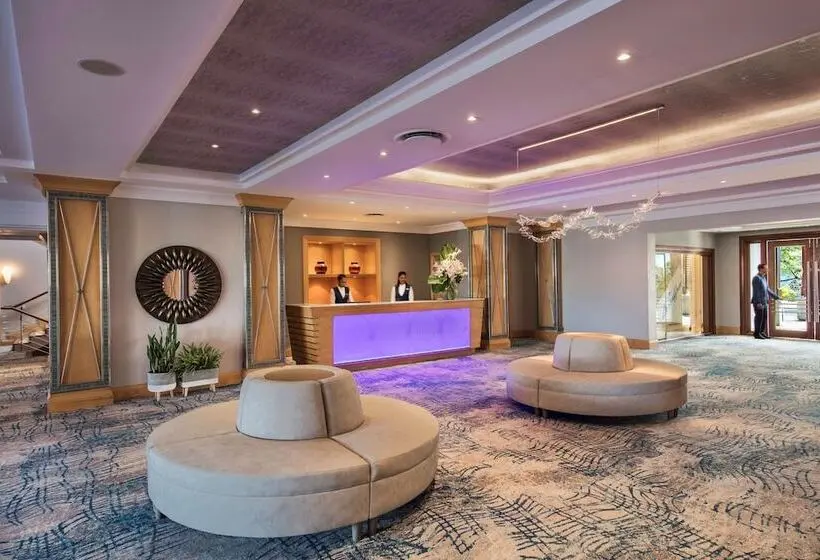 Le Suffren Hotel & Marina