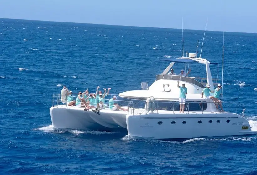 Le Suffren Hotel & Marina