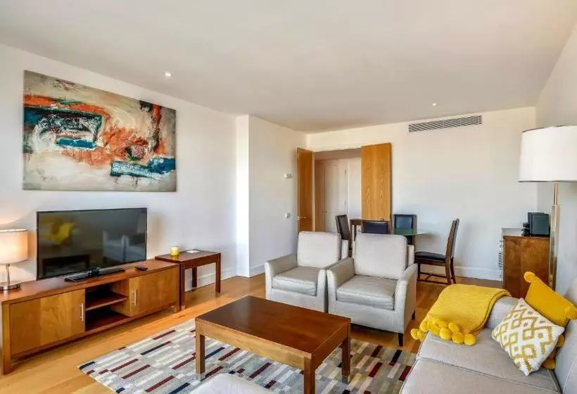 Circus Apartments By Bridgestreet