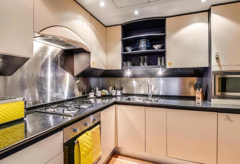 Circus Apartments By Bridgestreet