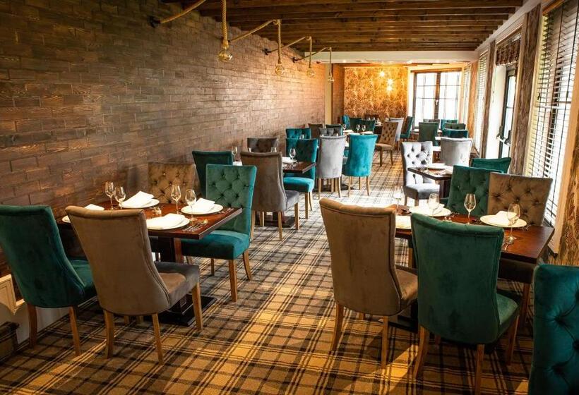 Crowwood Hotel And Alba Restaurant