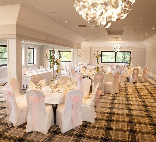 Crowwood Hotel And Alba Restaurant