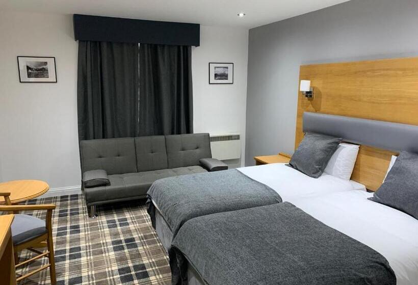 Crowwood Hotel And Alba Restaurant