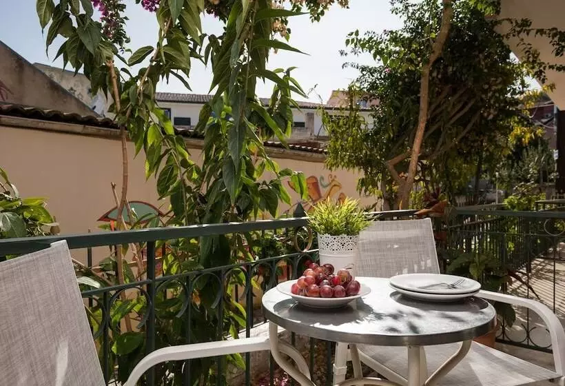 Отель Bella Vista Beach