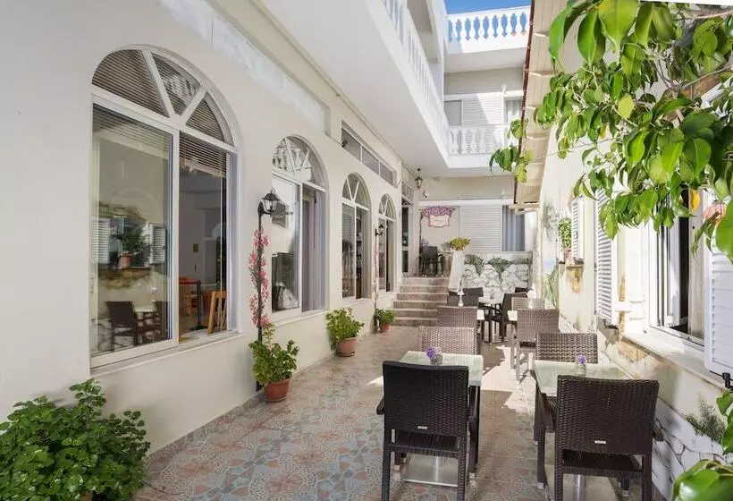 Отель Bella Vista Beach