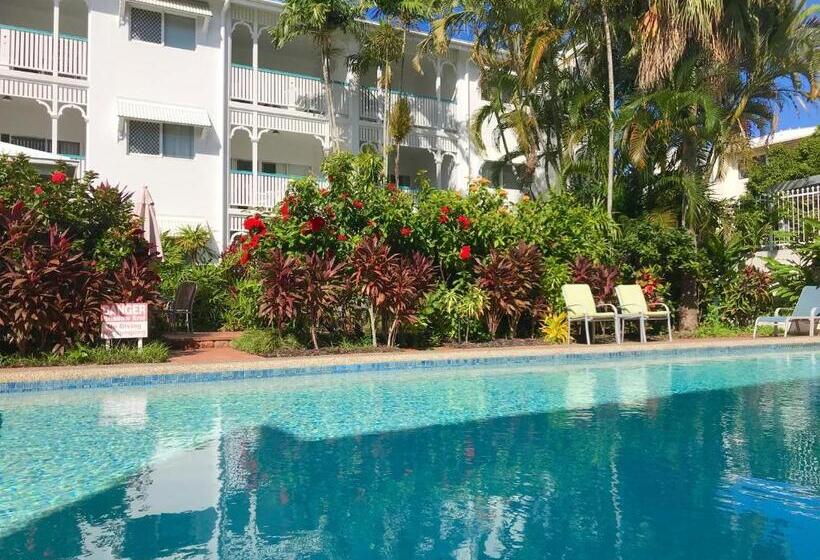 בית מלון כפרי City Terraces Cairns