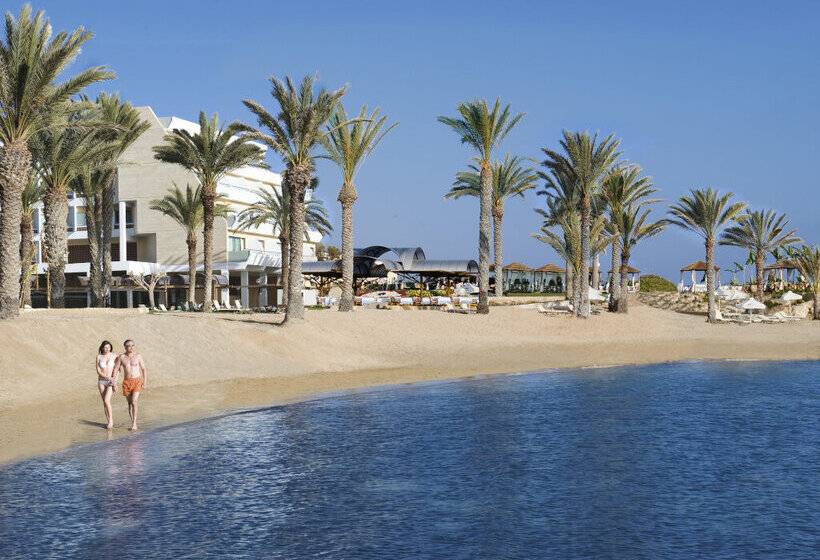 هتل Constantinou Bros Pioneer Beach