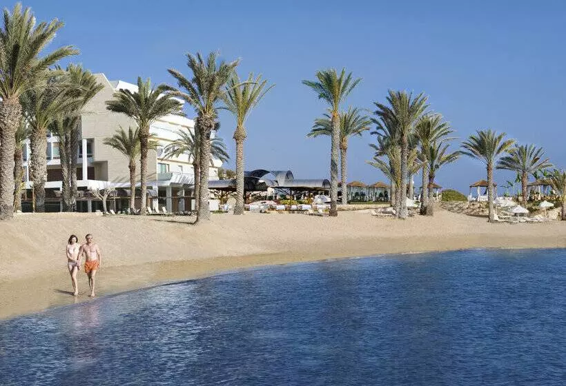 בית מלון כפרי Constantinou Bros Pioneer Beach