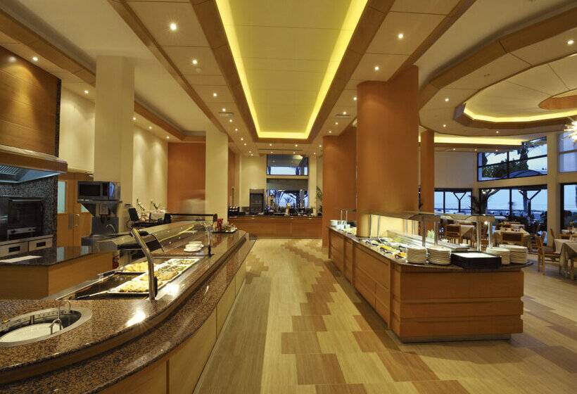 هتل Constantinou Bros Pioneer Beach