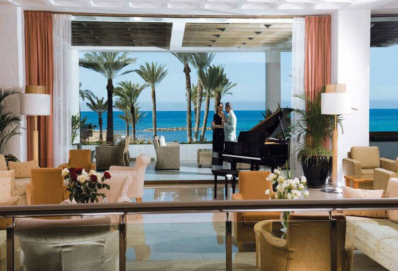 هتل Constantinou Bros Pioneer Beach