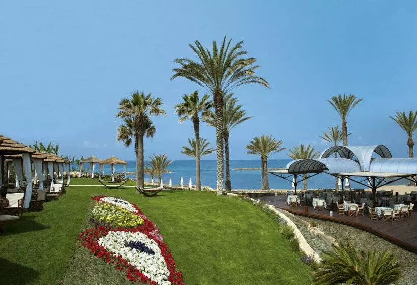 בית מלון כפרי Constantinou Bros Pioneer Beach