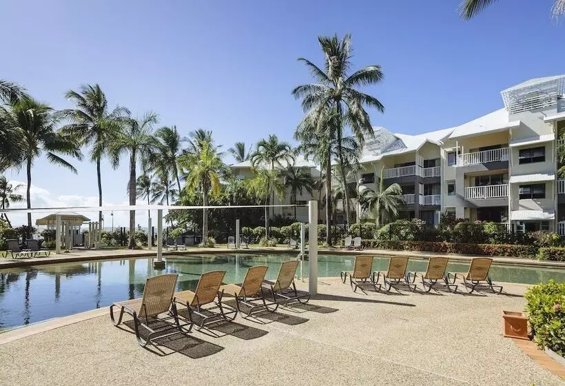 酒店 Coral Sands Beachfront Resort