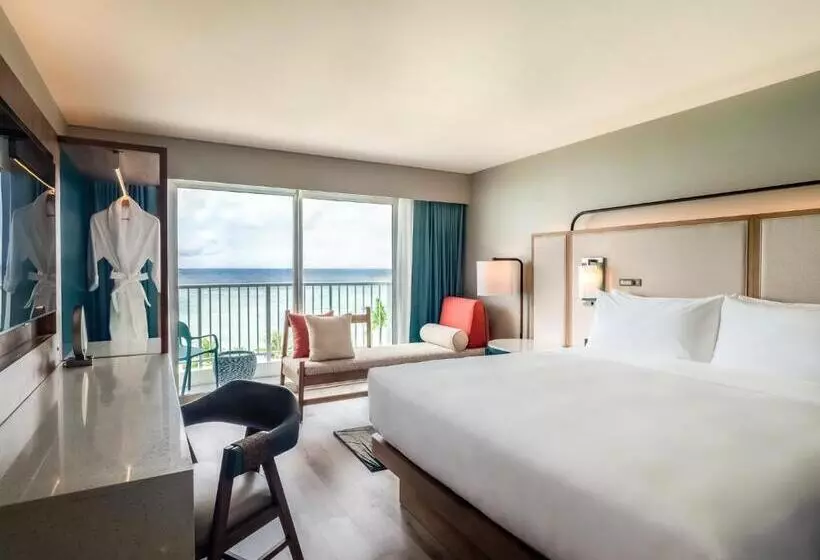 هتل Crowne Plaza Resort Guam