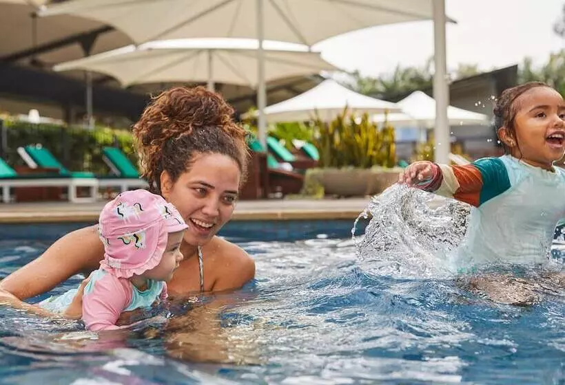 Hotel Crystalbrook Byron