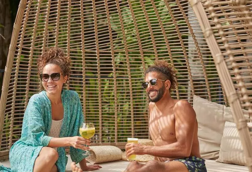 Hotel Crystalbrook Byron