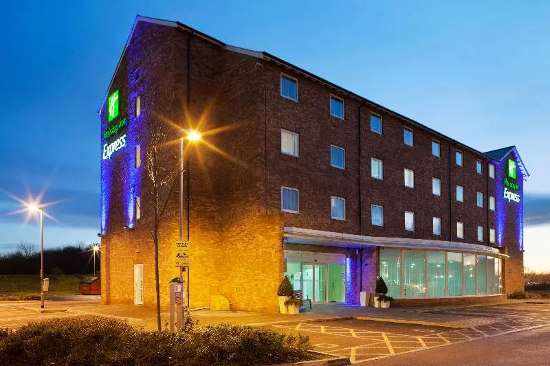 فندق Holiday Inn Express Nuneaton, An Ihg