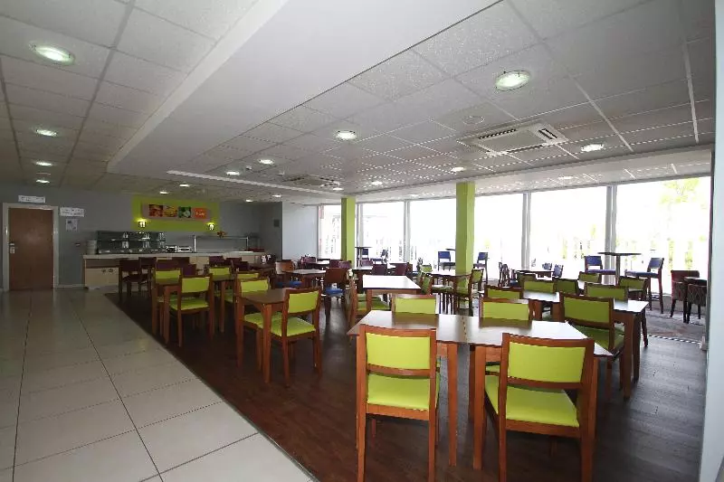 فندق Holiday Inn Express Nuneaton, An Ihg