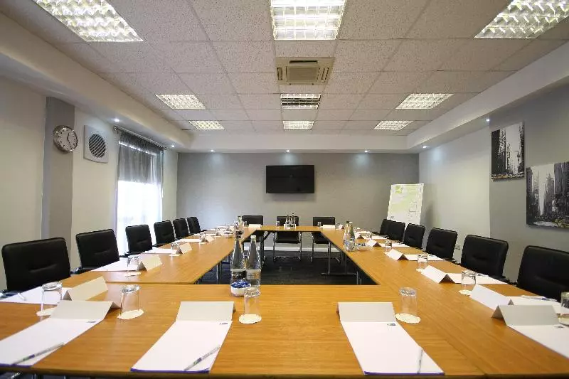 فندق Holiday Inn Express Nuneaton, An Ihg