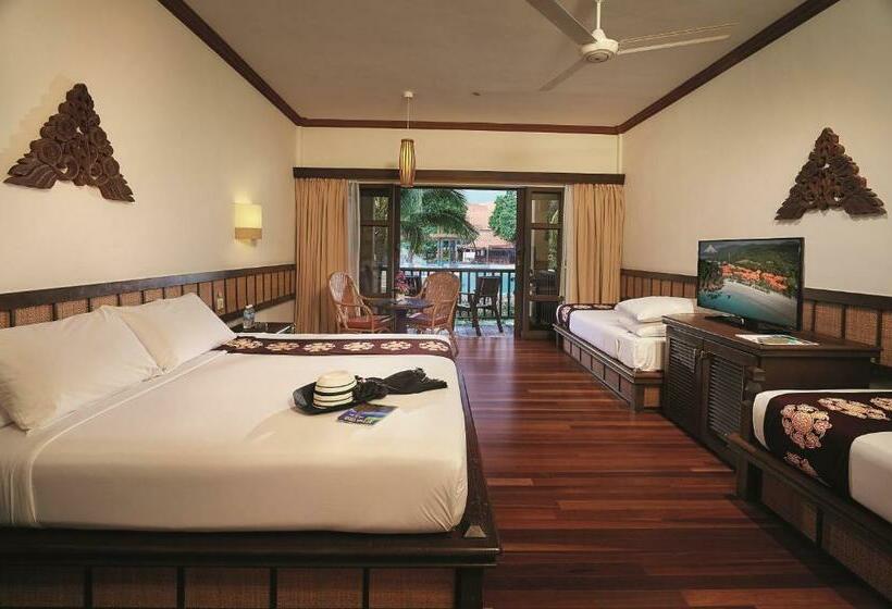 בית מלון כפרי Laguna Redang Island Resort