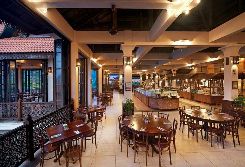 בית מלון כפרי Laguna Redang Island Resort