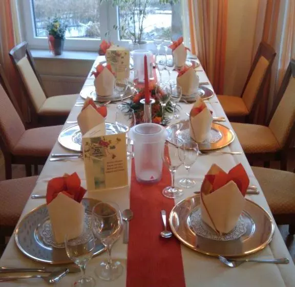 Отель Landhaus Schellhorn