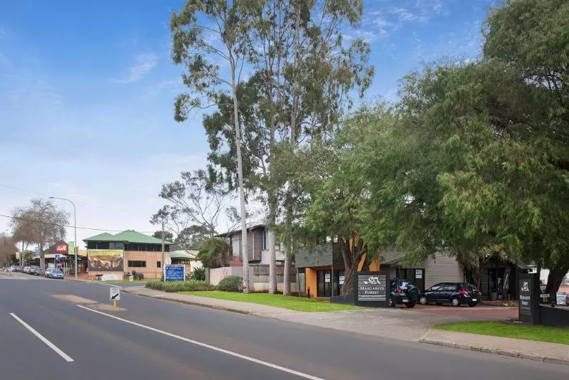 Отель Margarets Forest