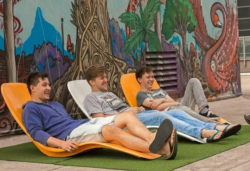 酒店 Nomads Melbourne Backpackers