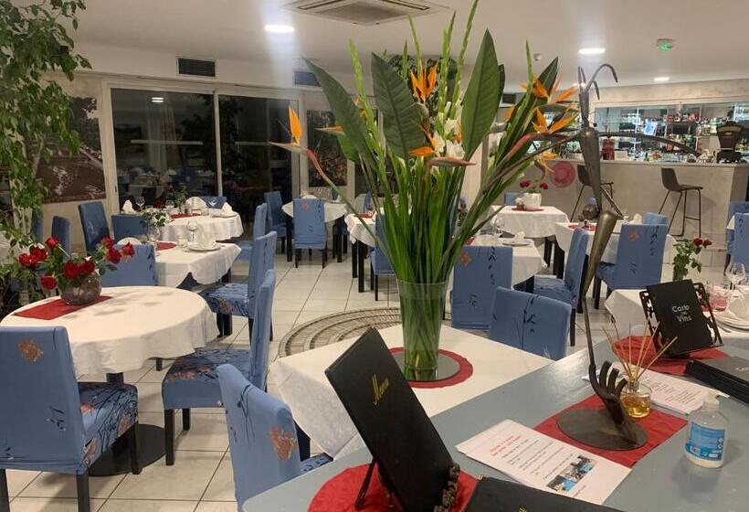 فندق Restaurant De La Mer