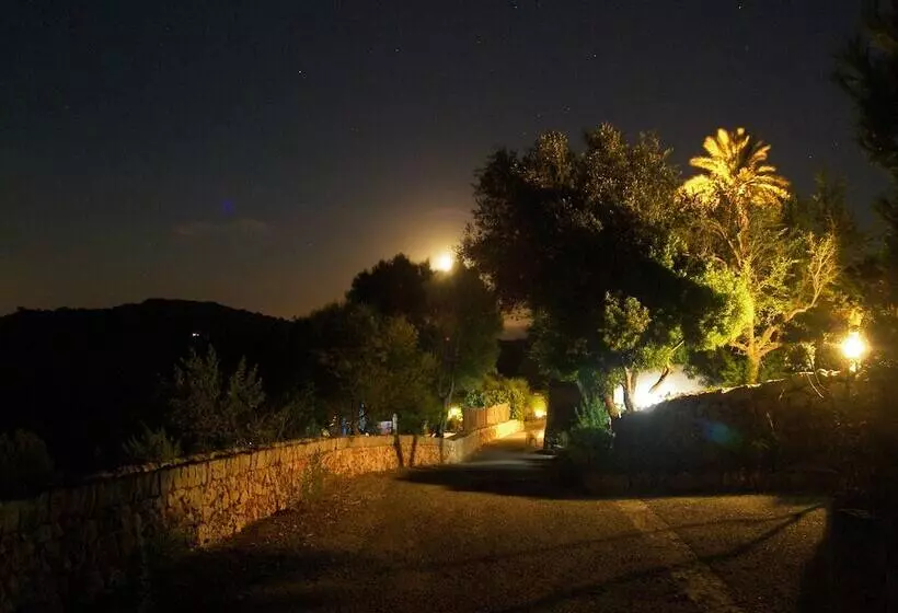 فندق ريفى Agroturisme Es Picot