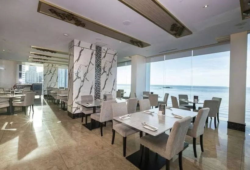 ホテル Hompton By The Beach Penang