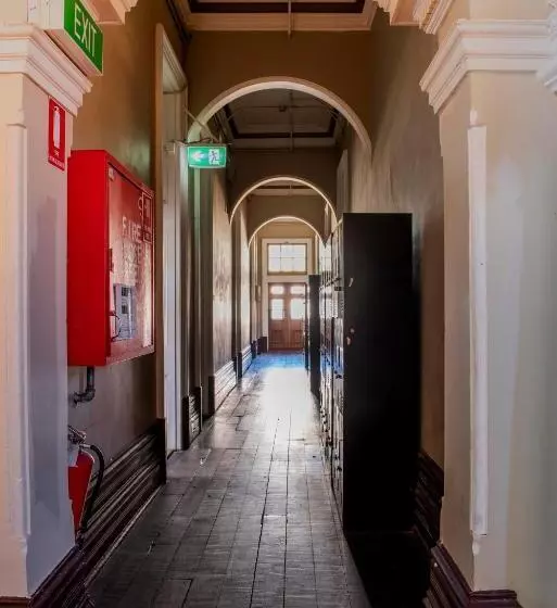 בית מלון כפרי Sundancer Backpackers Hostel