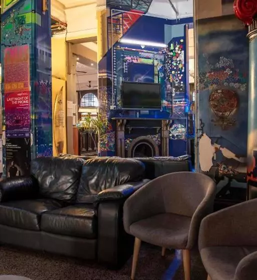 בית מלון כפרי Sundancer Backpackers Hostel