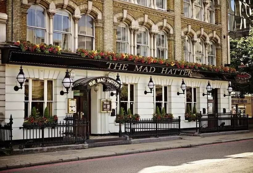 ホテル The Mad Hatter