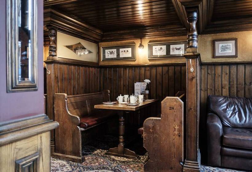 호텔 The Mad Hatter