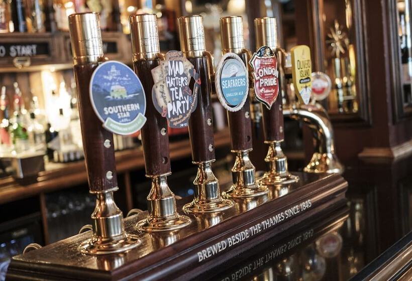 호텔 The Mad Hatter