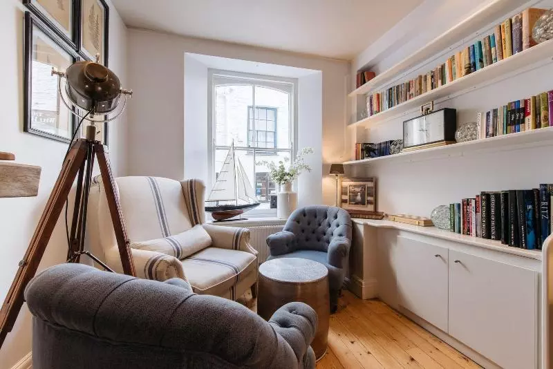 Отель The Old Quay House